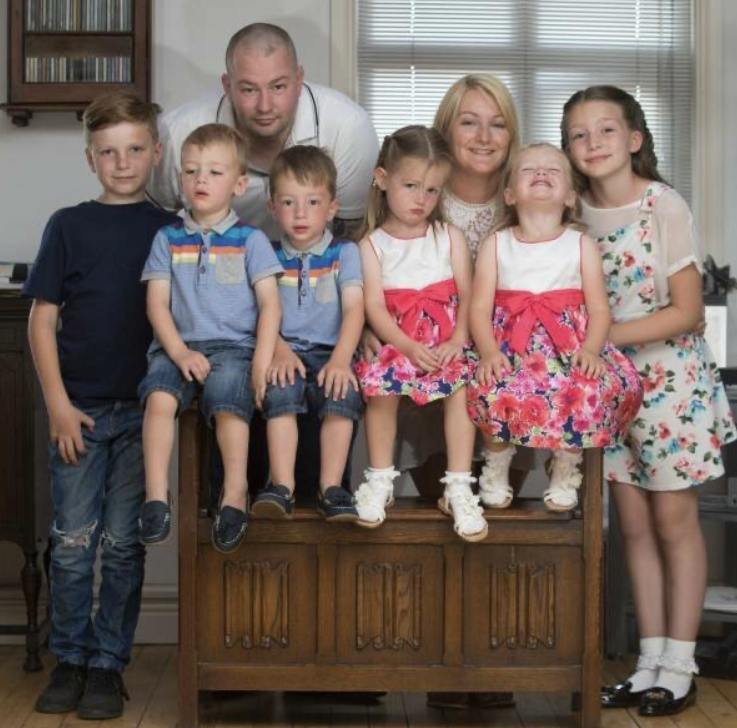 The couple had wonderful quadruplets.  How is the daily life of this wonderful family?