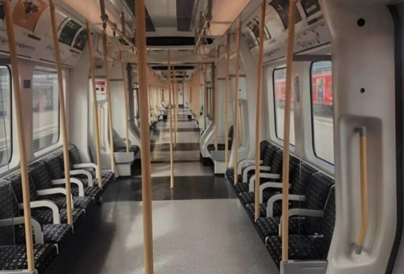 Ich war wütend auf einen jungen Mann in einem U-Bahn-Wagen, weil er seinen Sitzplatz nicht für eine schwangere Frau freigab: Und dann stand dieser Typ auf und tat etwas Unerwartetes