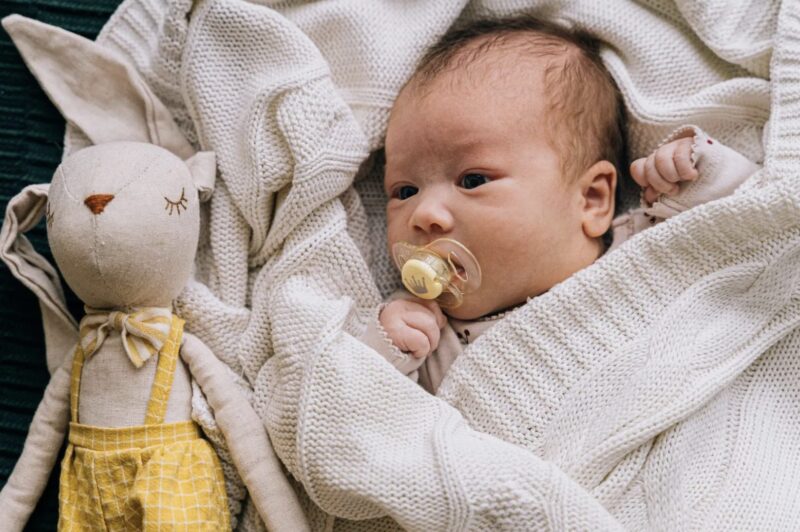 Minuten nach der Geburt sagte meine Schwiegermutter: „Dieses Baby ist nicht von meinem Sohn“ – ich wusste genau, was zu tun war
