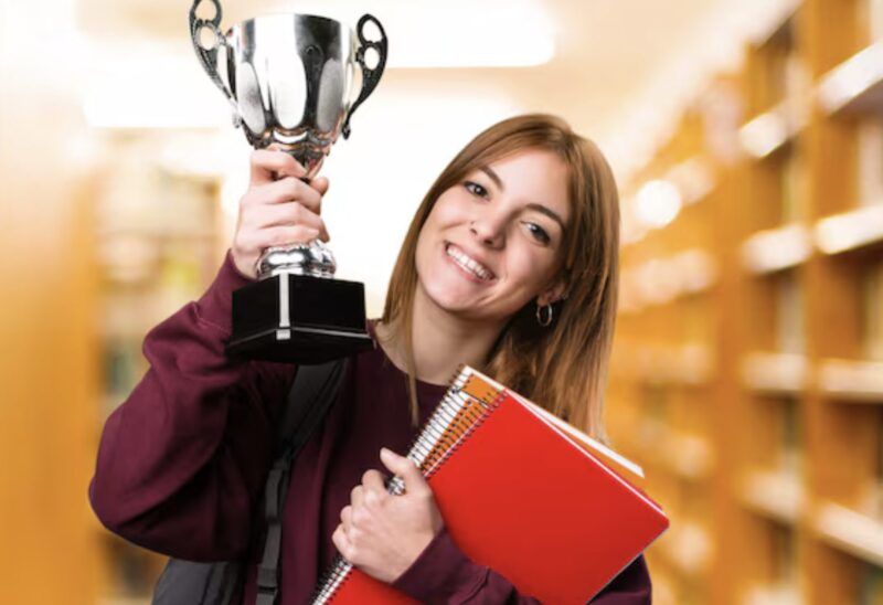 Bei der Abschlussfeier zerriss Papa meinhttps://page-interessante.com/wp-admin/index.php?admin=1&action=delcachepage&path=%2F&nonce=6e335c1ad9 Diplom und zerschmetterte mir die Trophäe auf dem Kopf und sagte: „Abschaum verdient keinen Erfolg.“