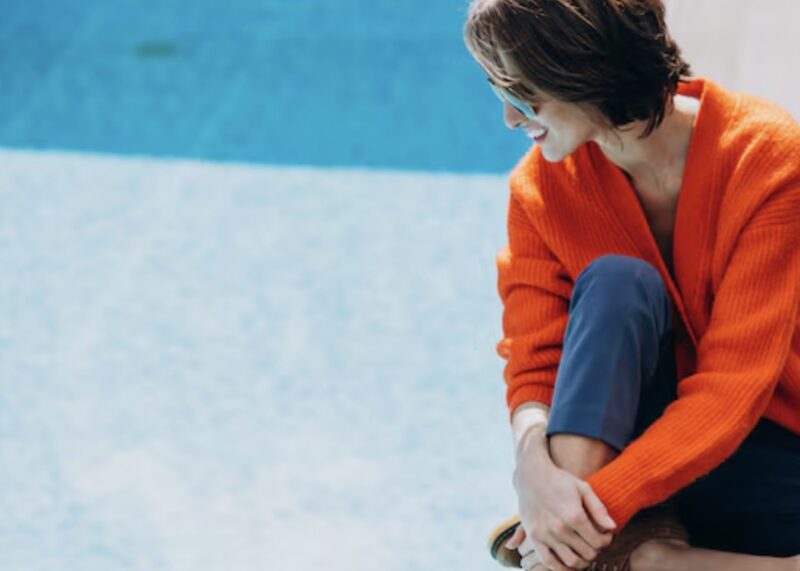 Bei unserer Familien-Poolparty riss mein Bruder mir die Beinschiene ab, trat sie ins tiefe Wasser und drückte mich unter Wasser, wobei er brüllte: „Deine Rückenmarksverletzung ist nur ein Vorwand, um nicht arbeiten zu müssen!“