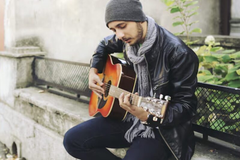 Der mittellose Sänger spielte ein Lied für ein weinendes kleines Mädchen – er ahnte nicht, dass ihre millionenschwere Mutter vom Fenster aus zusah.