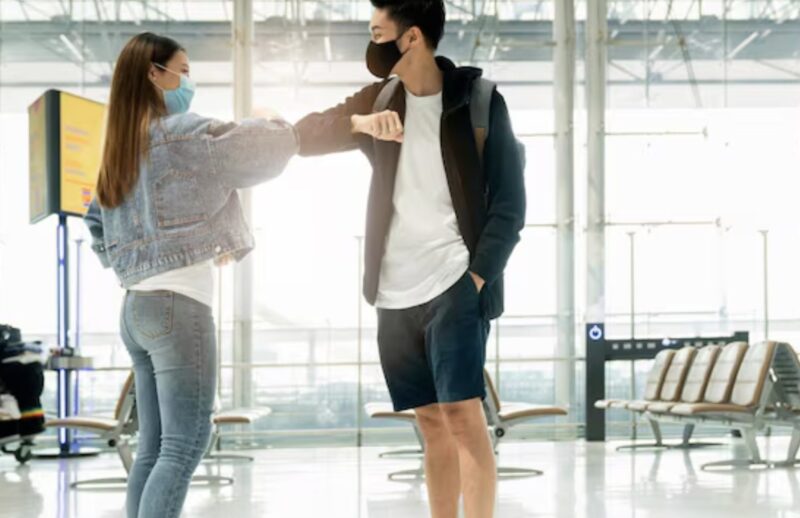 Mein Vater hat mir am Flughafen eine Ohrfeige gegeben, weil ich mich geweigert habe, meiner jüngeren Schwester meinen Platz in der ersten Klasse zu überlassen… und Sekunden später wurde meiner ganzen Familie klar, dass ich die gesamte Reise selbst bezahlt hatte.