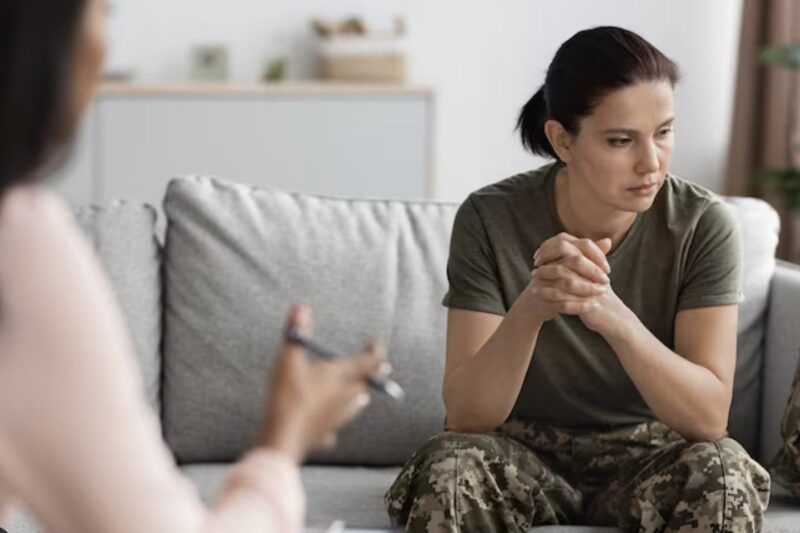 Vier Jahre lang erzählten meine Eltern Nachbarn, Lehrern und sogar unserem Pastor, ich säße im Gefängnis. „Sie hat furchtbare Entscheidungen getroffen“, sagte meine Mutter seufzend.